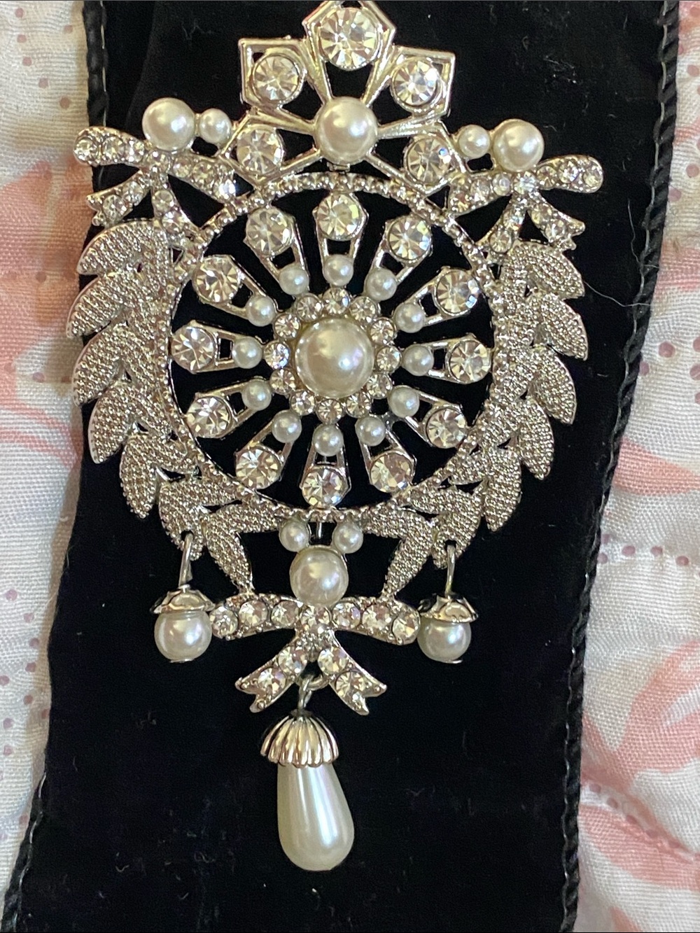 Classic Pearl & Crystal Drop  pin brooch Silver Tone